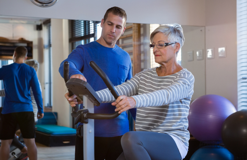 Cardiac Rehabilitation with older female patient 